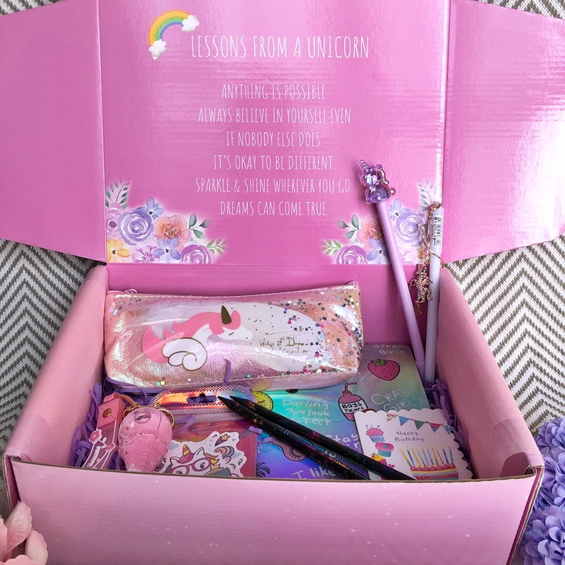 UNICORN RAZZLE DAZZLE BUNDLE BOX Chasing Unicorns